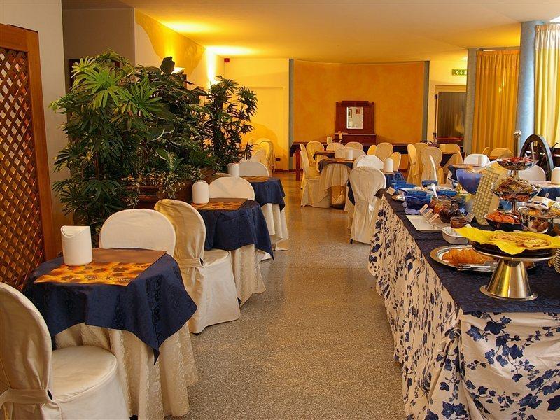 Hotel Postumia 3*
